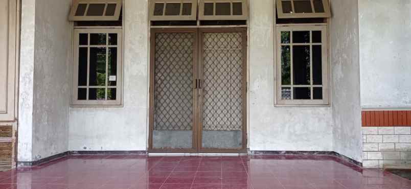 dijual rumah manyar indah