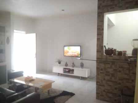 dijual rumah margacinta