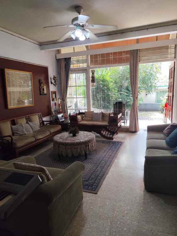 dijual rumah mewah 2 lantai daerah jakarta timur