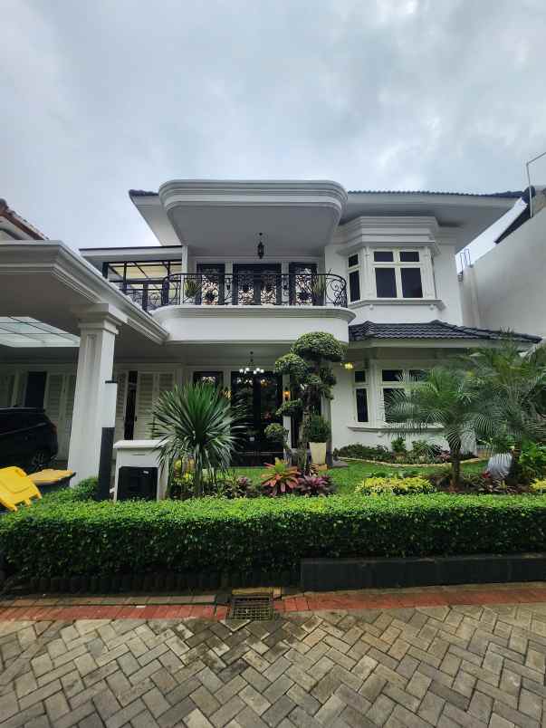 dijual rumah mewah lokasi pondok labu jakarta selatan