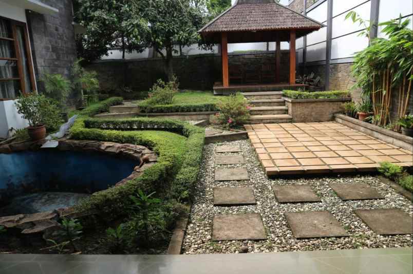 dijual rumah mewah siap huni di sayap dago bandung