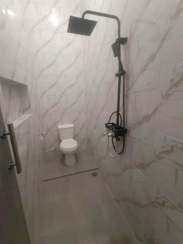 dijual rumah minimalis di bekasi timur regensi