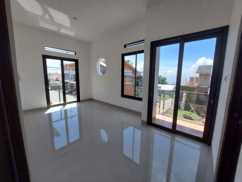 dijual rumah modern mewah 2 lantai kolmas atas cimahi