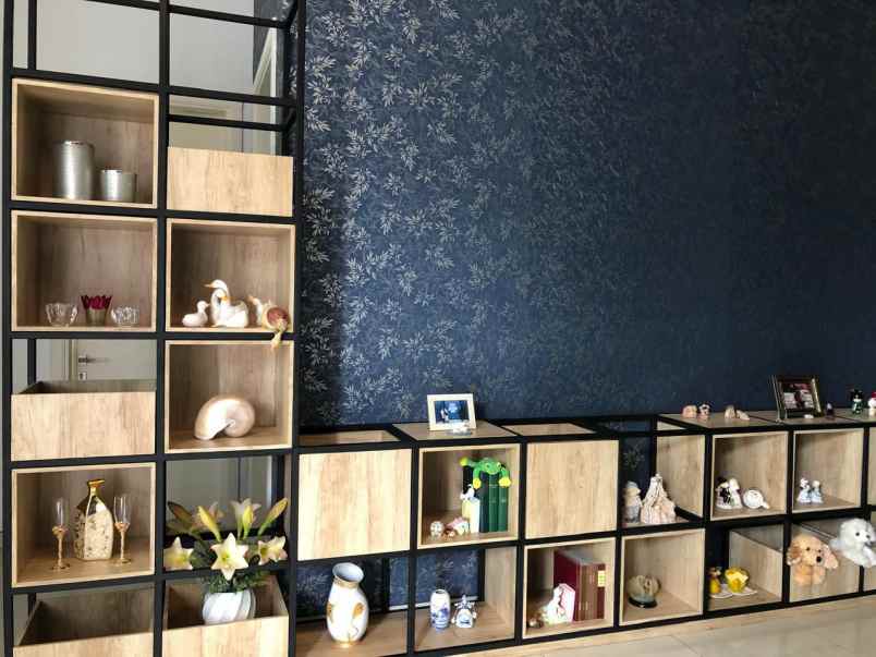 dijual rumah nginden intan barat