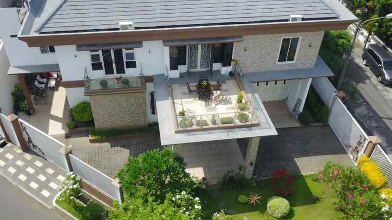 dijual rumah nginden intan barat