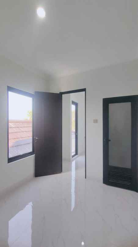 dijual rumah nusaloka bsd city tangsel