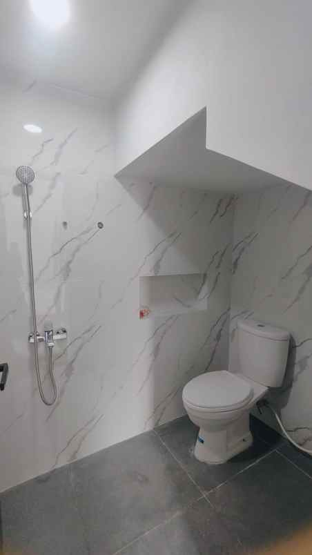 dijual rumah nusaloka bsd city tangsel