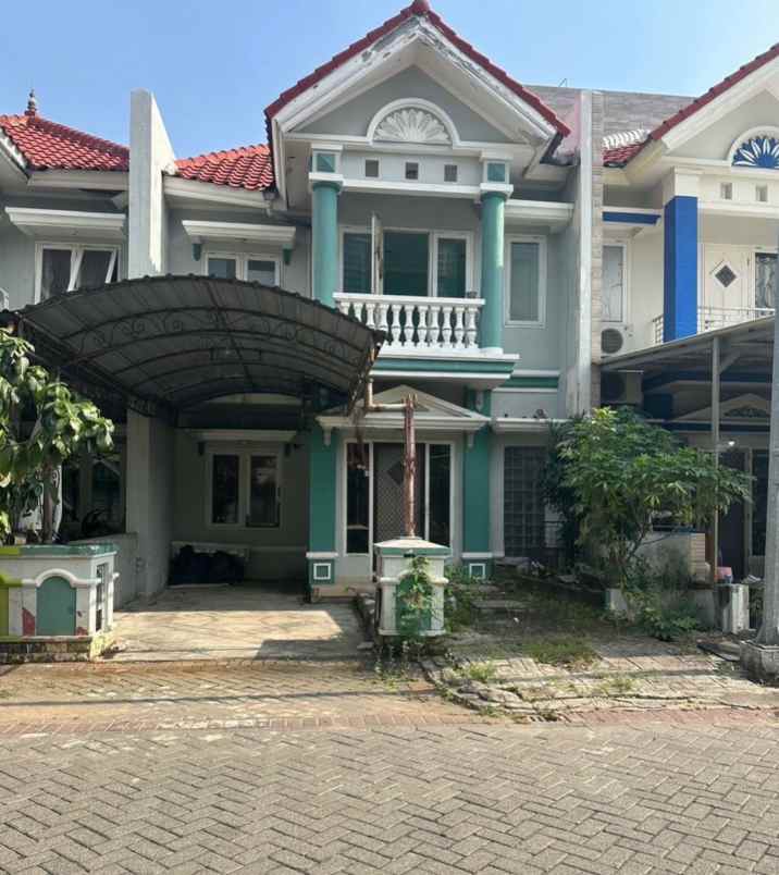 dijual rumah pakuwon city
