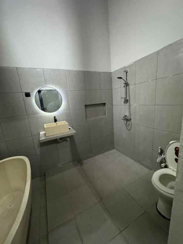 dijual rumah pancoran mas depok