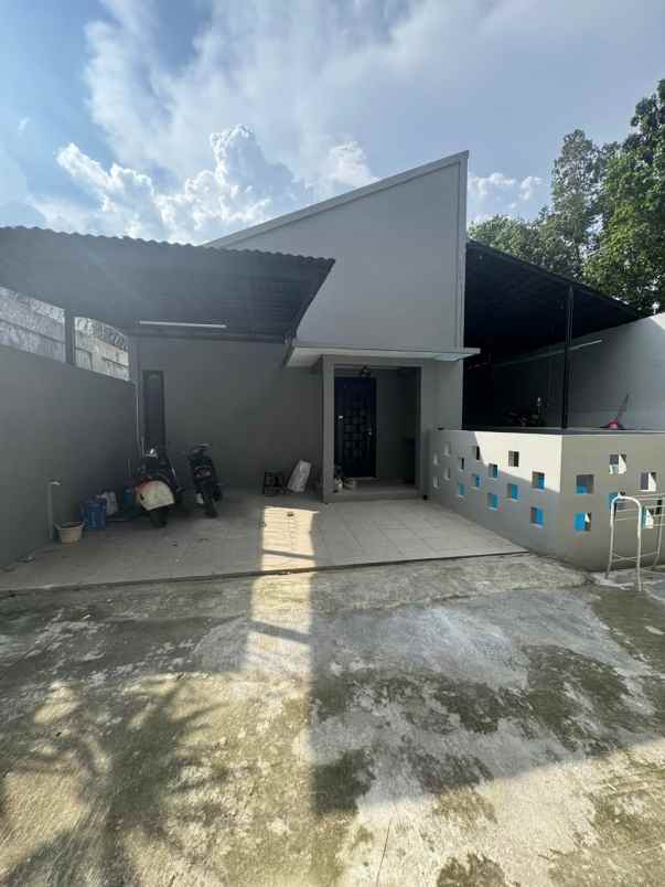 dijual rumah pancoran mas depok