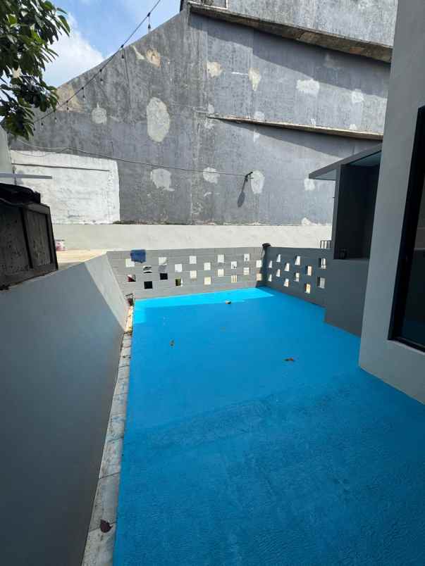 dijual rumah pancoran mas depok