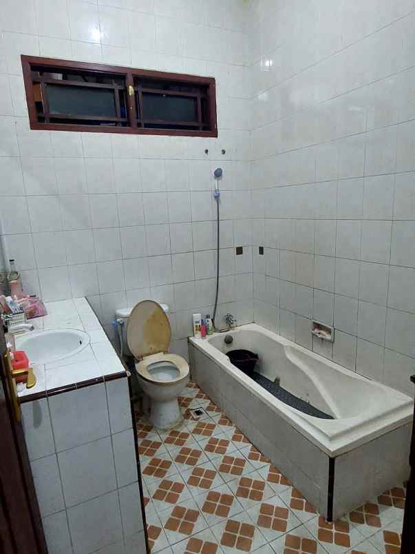 dijual rumah parung bingung