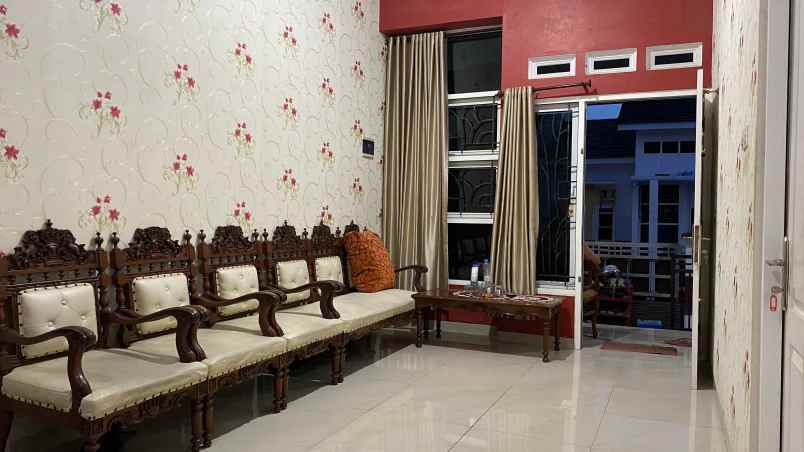dijual rumah permata tembalang