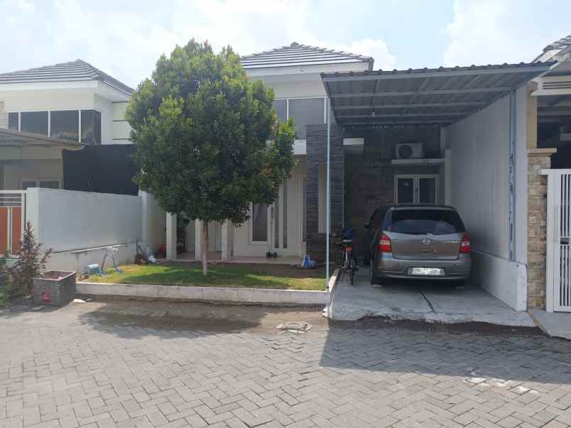 dijual rumah perum mandiri residence