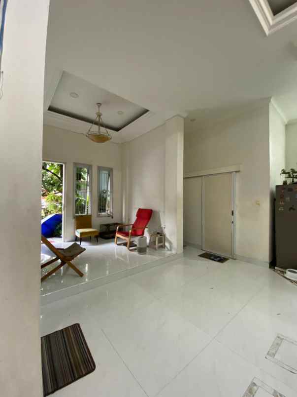 dijual rumah perumahan duta bintaro