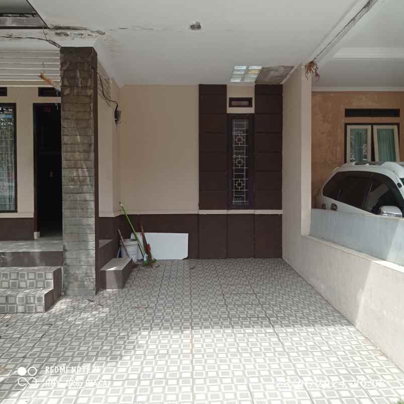 dijual rumah perumahan permata hijau