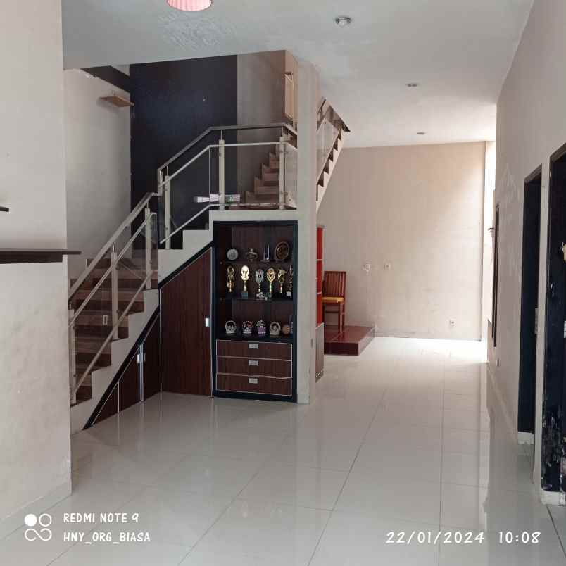 dijual rumah perumahan permata hijau