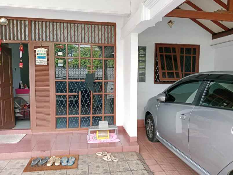 dijual rumah perumahan taman galaxy