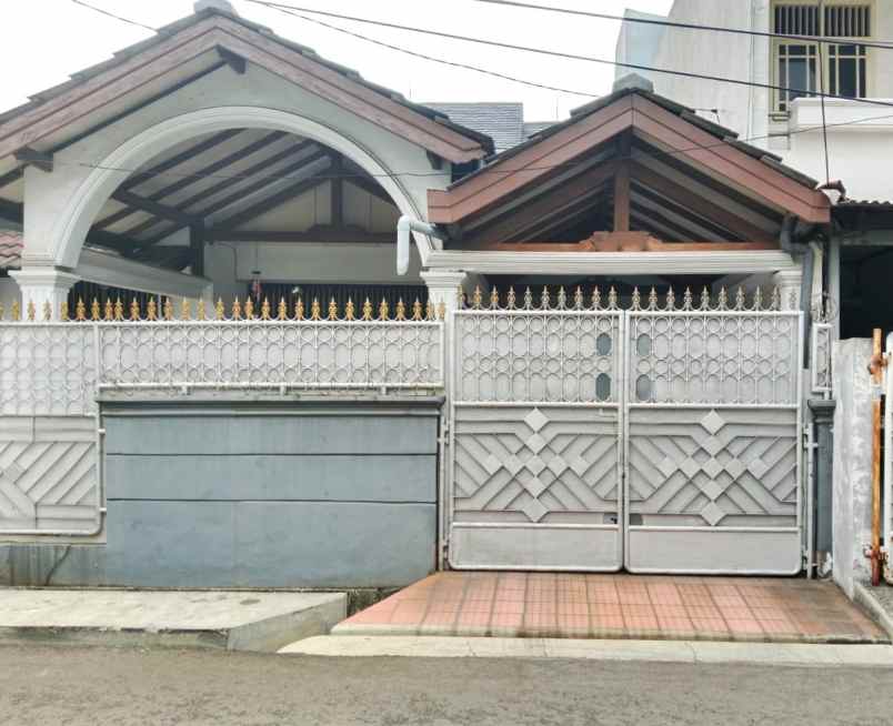 dijual rumah perumahan taman galaxy