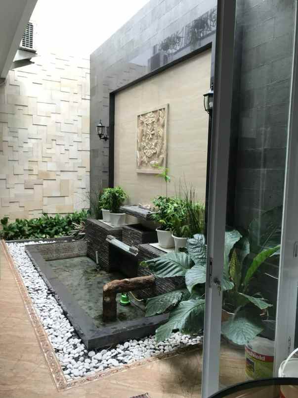 dijual rumah pesona khayangan depok