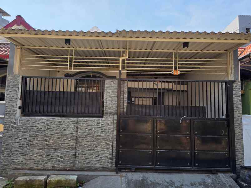 dijual rumah ploso timur