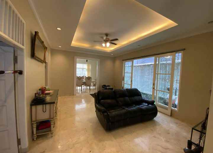 dijual rumah pondok gede