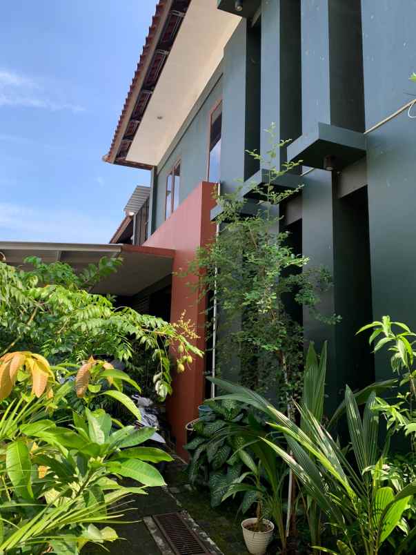 dijual rumah pondok indah