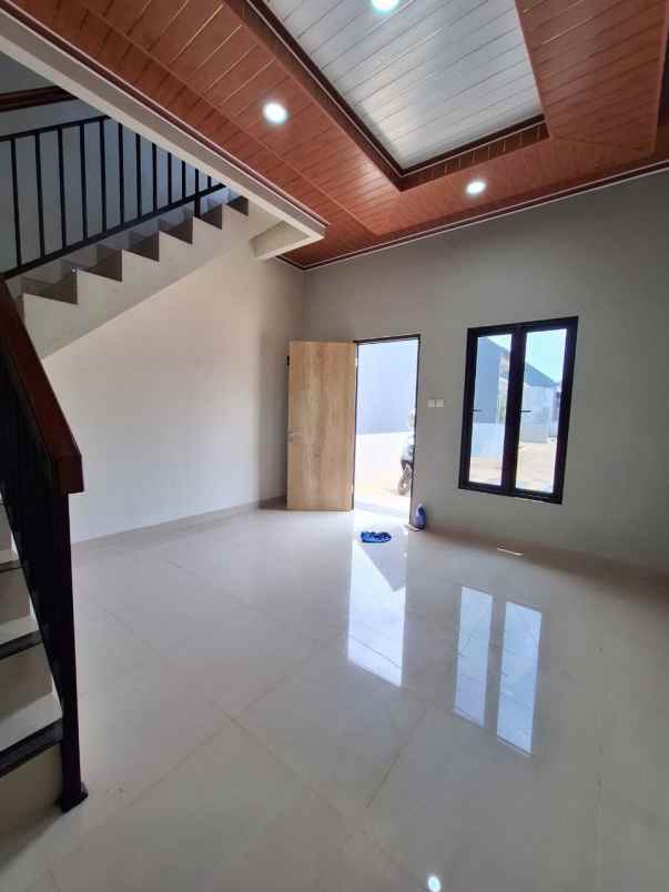 dijual rumah pondok kacang timur