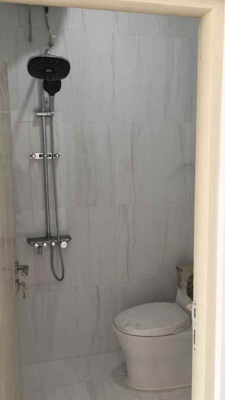 dijual rumah pondok kelapa