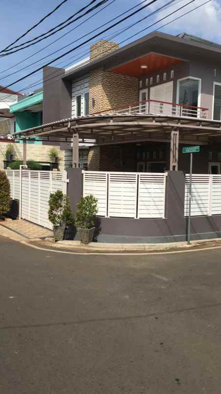 dijual rumah pondok kelapa