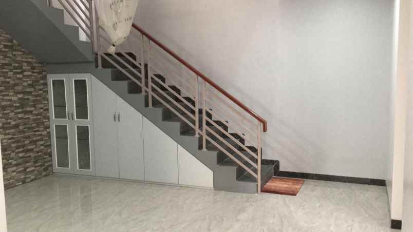 dijual rumah pondok kelapa