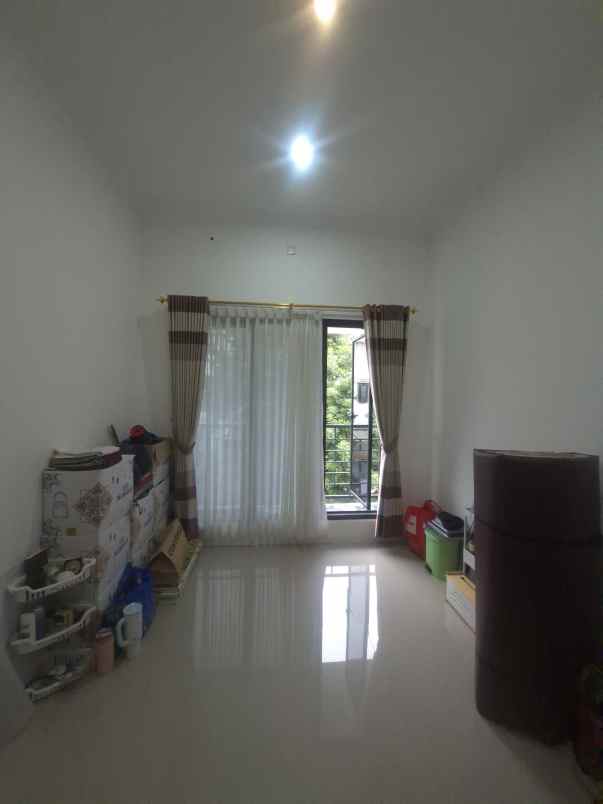 dijual rumah pondok kelapa jaktim