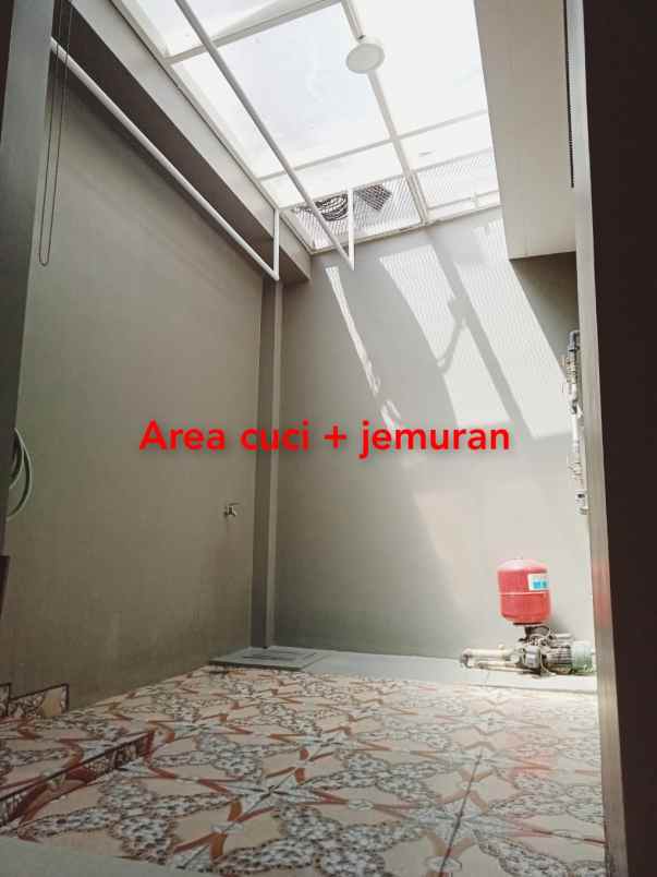 dijual rumah premier estate 3 cibubur