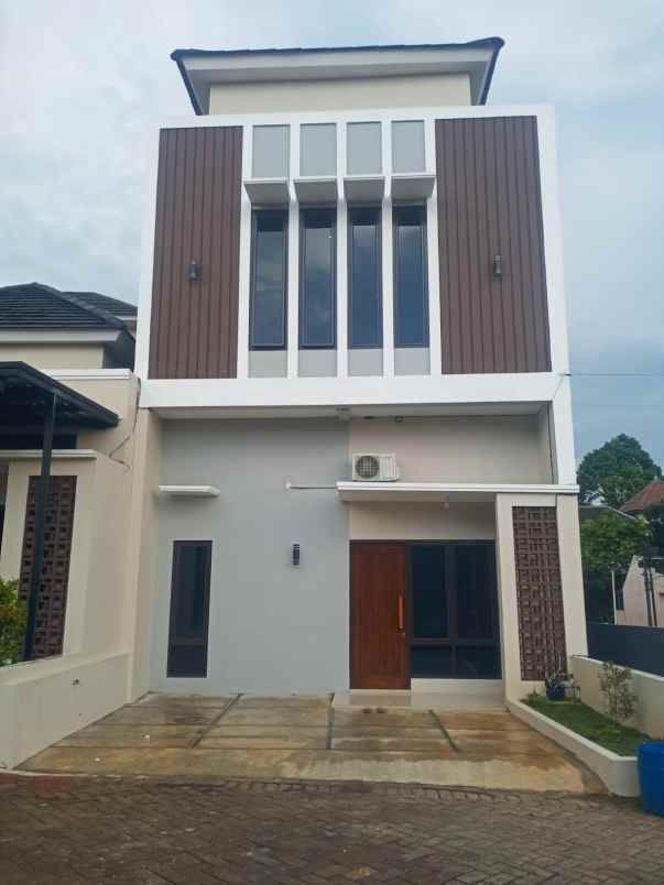 dijual rumah pudak payung