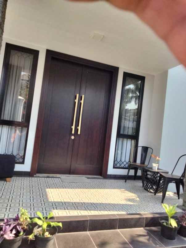 dijual rumah puri cinere