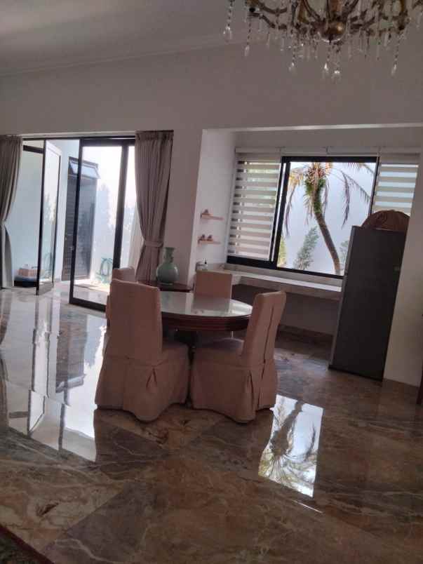 dijual rumah puri cinere