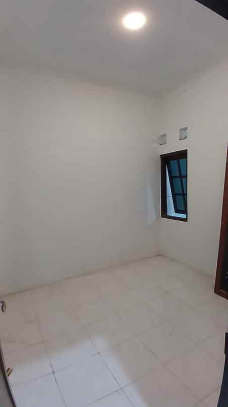 dijual rumah purwomartani