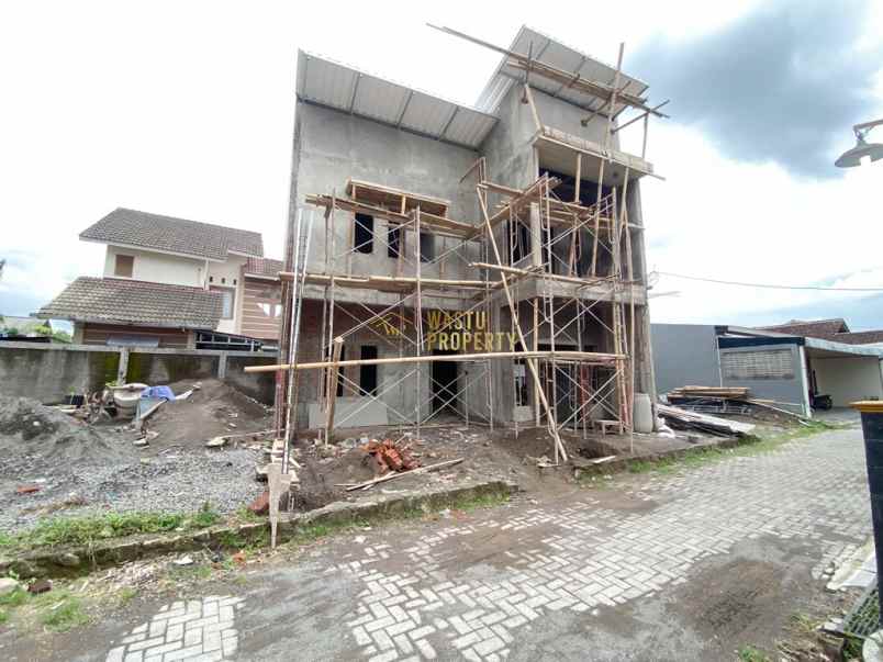 dijual rumah purwomartani