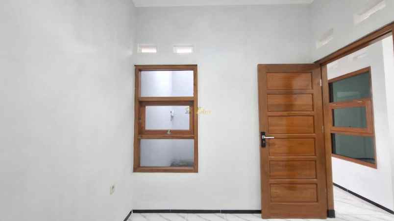 dijual rumah purwomartani