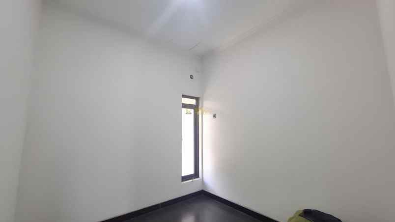 dijual rumah purwomartani