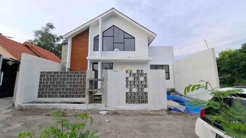 dijual rumah purwomartani kalasan