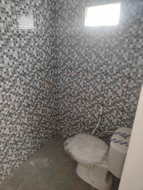 dijual rumah raffless hills cibubur
