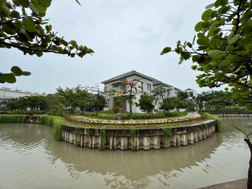 dijual rumah rumah di golf island