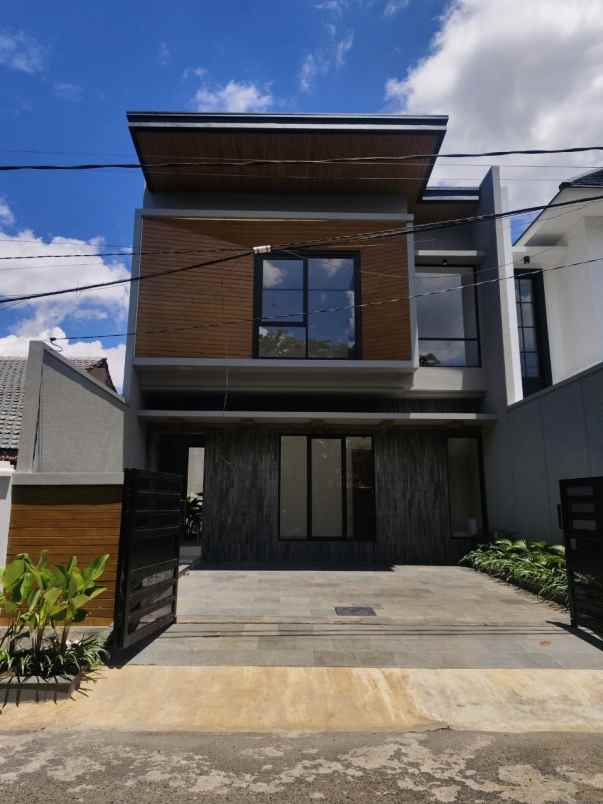 dijual rumah rungkut asri