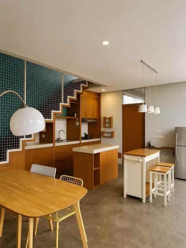 dijual rumah sariwangi