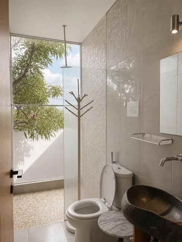 dijual rumah sariwangi