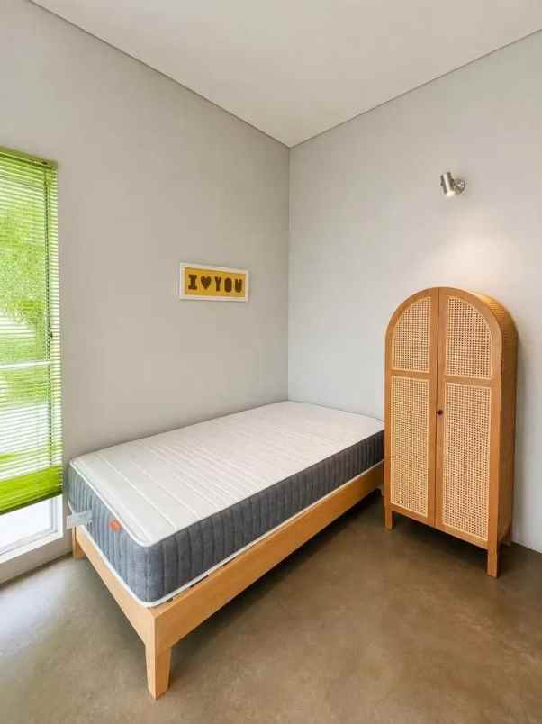 dijual rumah sariwangi