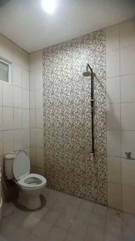 dijual rumah sariwangi regency