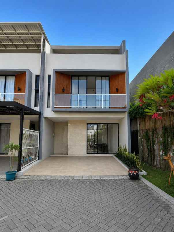 dijual rumah satelit darmo