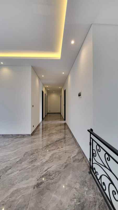 dijual rumah sektor 9 bintaro